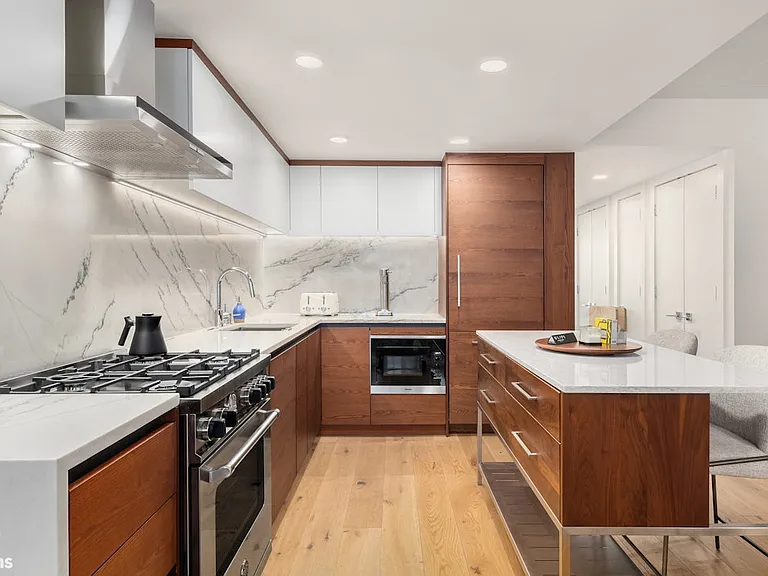 585 Union Ave #2A — Photo 10