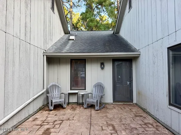 153 Cranes Cove, Vass, NC 28394