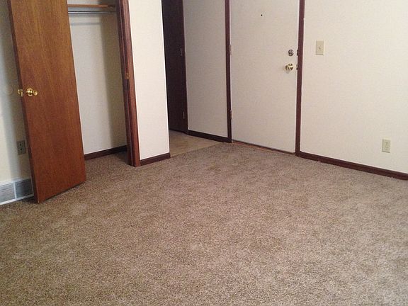 4th image of 1027 Caroline Ave APT 2
