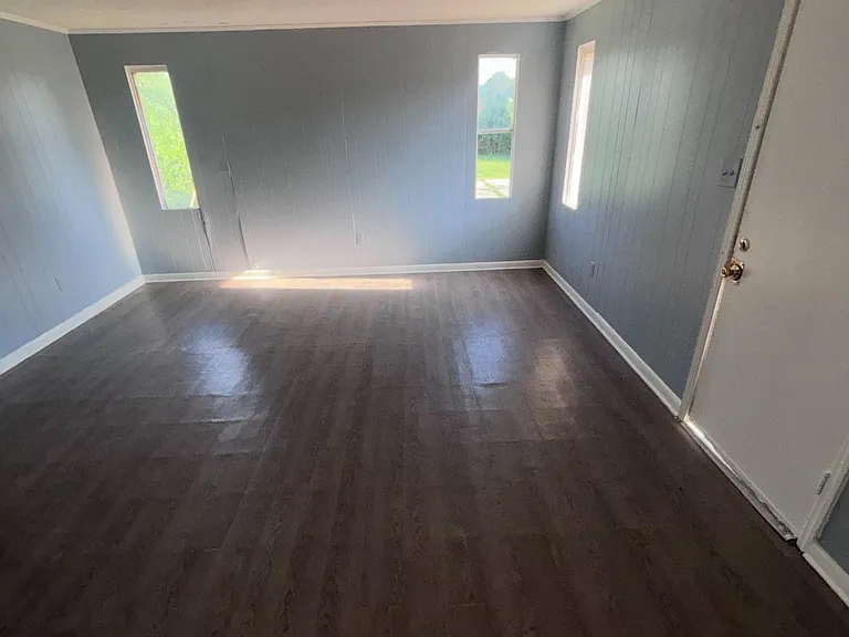 3237 Harris Ave — Photo 8