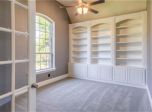 5th image of 110 Blanton Bend Dr