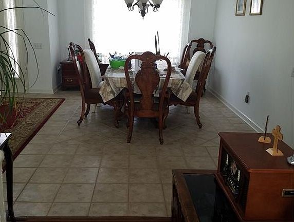 4th image of 466 Pierson Dr