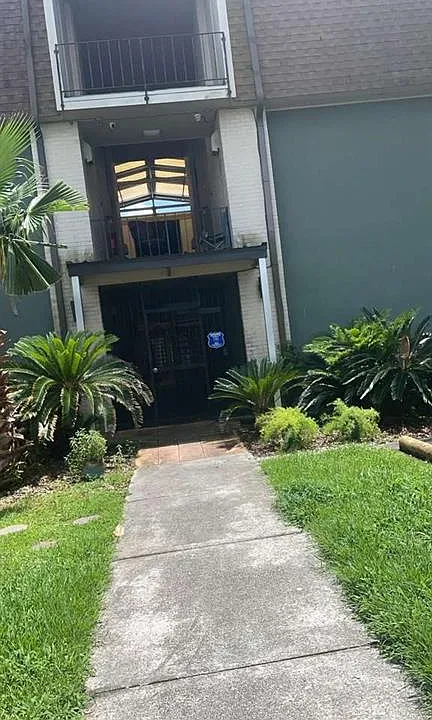 222 London Ave #218