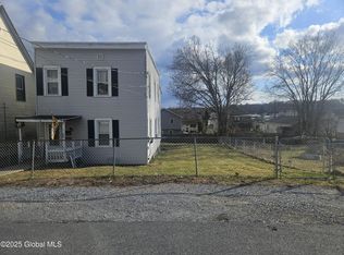 26 Walnut St, Mechanicville, NY 12118