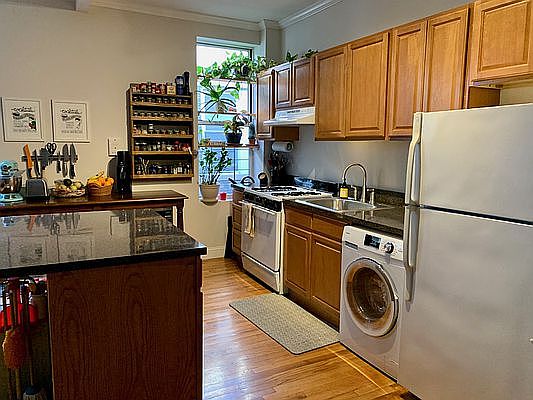 5th image of 201 W 115th St #6B