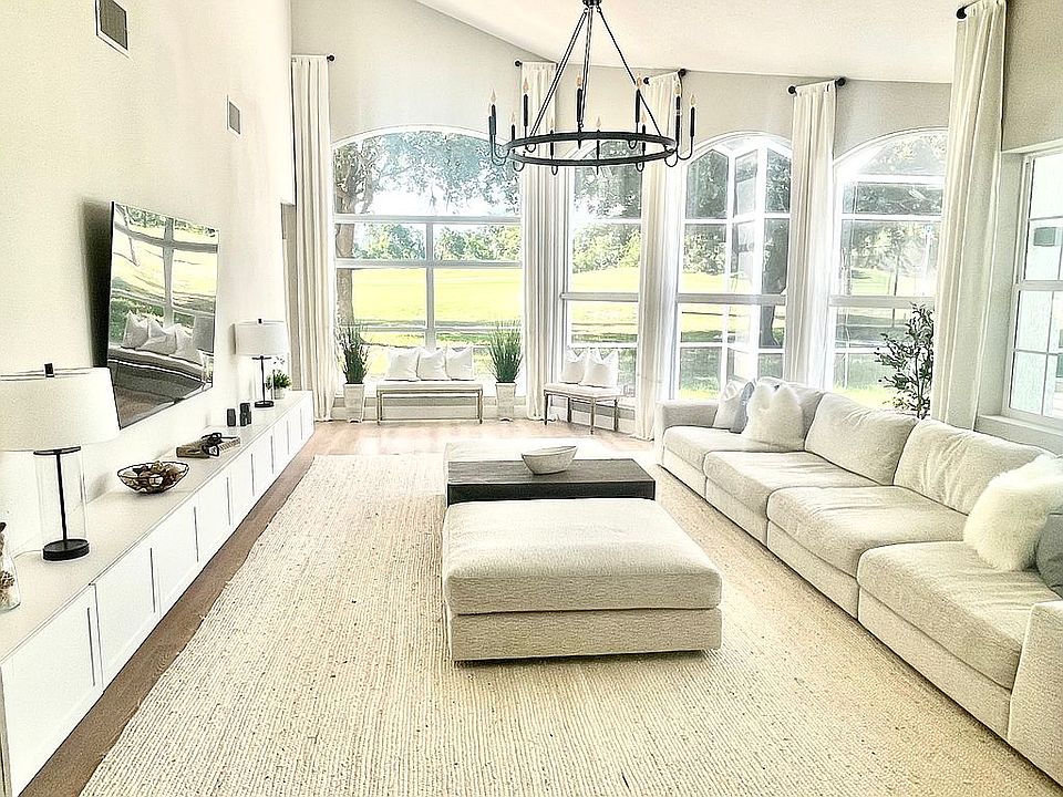 1st image of 30247 Fairway Dr