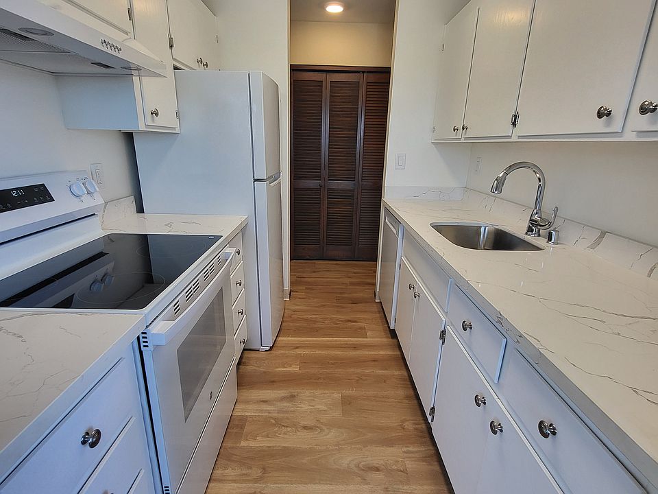1st image of 2422 San Luis St