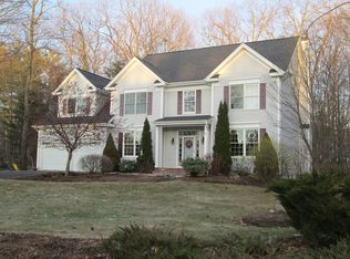 61 Sydney Dr, Essex Jct, VT 05452