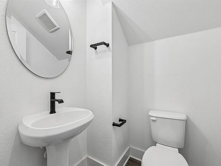 155 Sycamore Pines Ln — Photo 31