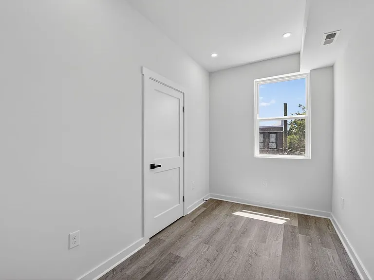1321 Anacostia Rd SE — Photo 56