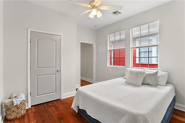 4424 General Pershing St — Photo 8