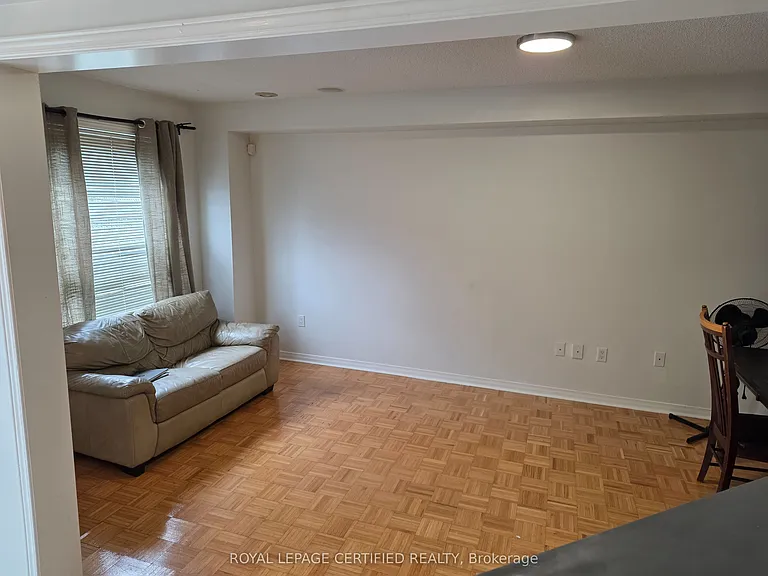 134 Kayla Cres — Photo 6