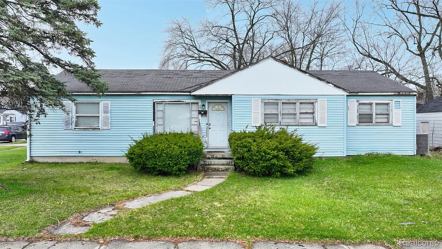1301 Lavender Ave photo 1