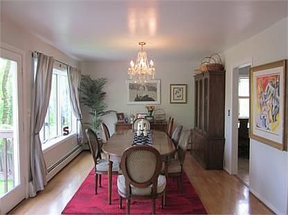 3rd image of 4 Bear Brook Ct