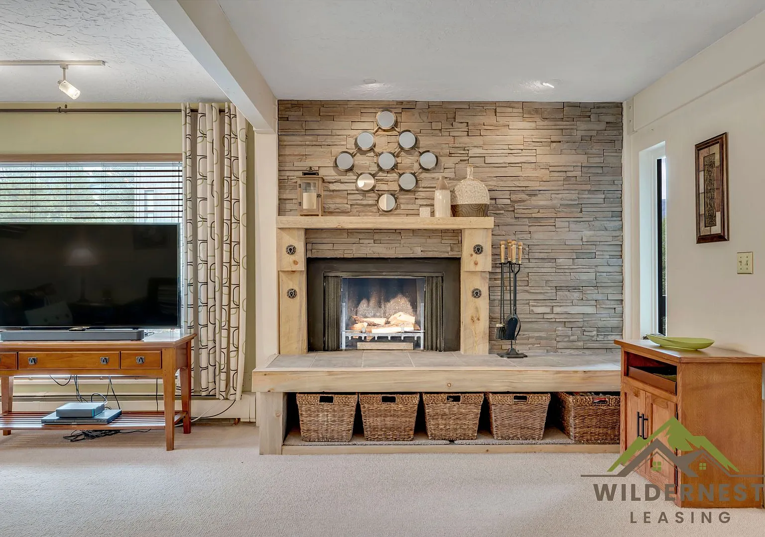 Open Floor Plan Winter Escape- 2 Bed/2 Bath, in unit washer/dryer — Photo 1