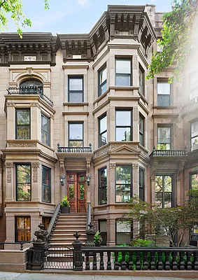 Sold by Compass | media 23