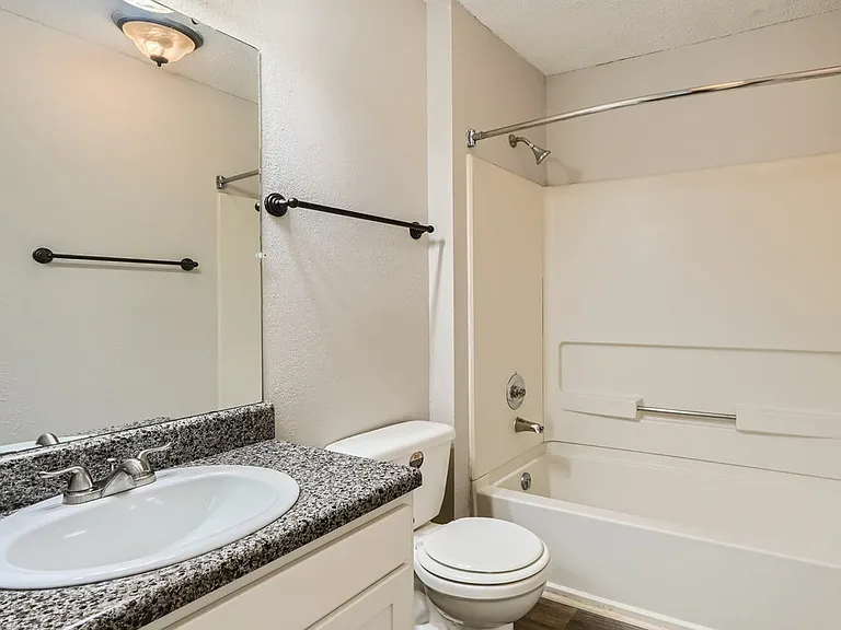 Rise Matthews Pointe — Photo 26