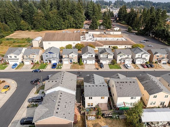 3rd image of 4999 Bowwood Circle NE