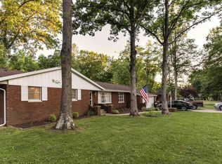 3508 Lake Dr, Taylorville, IL 62568