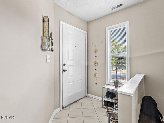 2nd image of 1102 Turtle Creek Dr APT E