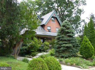 6 E Wayne Ave, Aldan, PA 19018