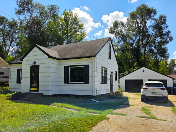 2312 Watrous Ave, Des Moines, IA 50321