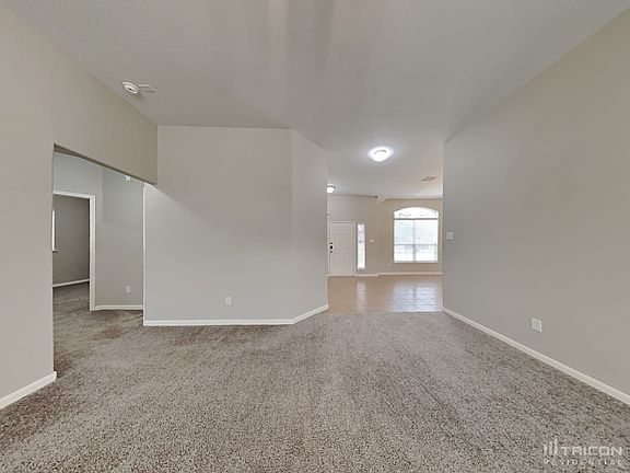4th image of 21663 Horseshoe Dr