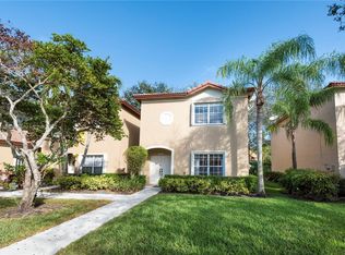 16055 Emerald Cove Rd, Fort Lauderdale, FL 33331