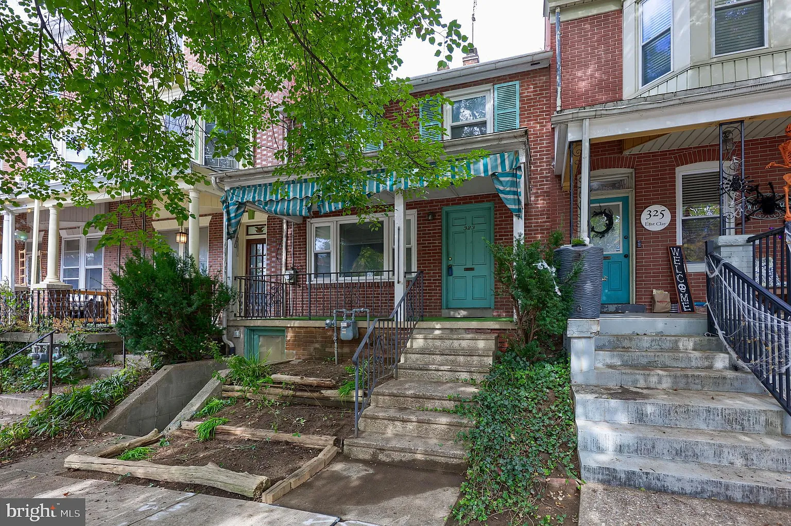 323 E Clay St photo 1