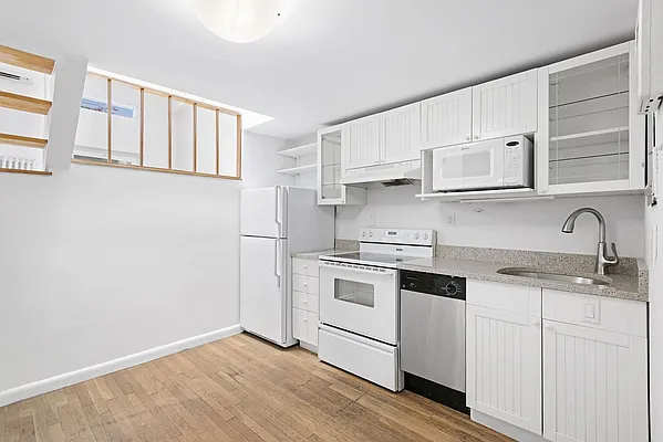 Sold by Compass | media 14