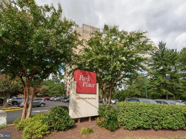2500 N Van Dorn St APT 420, Alexandria, VA 22302