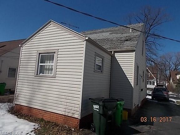 2nd image of 22430 Lakemont Ave