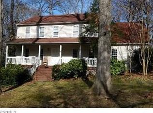 9946 Loch Banif Rd, North Chesterfield, VA 23236