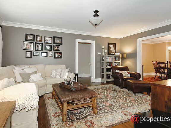 Living Room / Dining Room