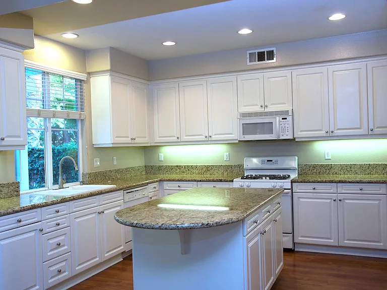 40054 Portsmouth Rd — Photo 6