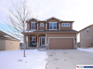 10613 S 111th St, Papillion, NE 68046