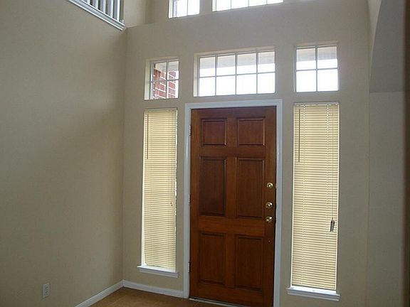 3rd image of 15315 Flemington Ave