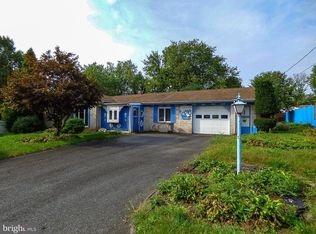 1260 Homewood Rd, York, PA 17402