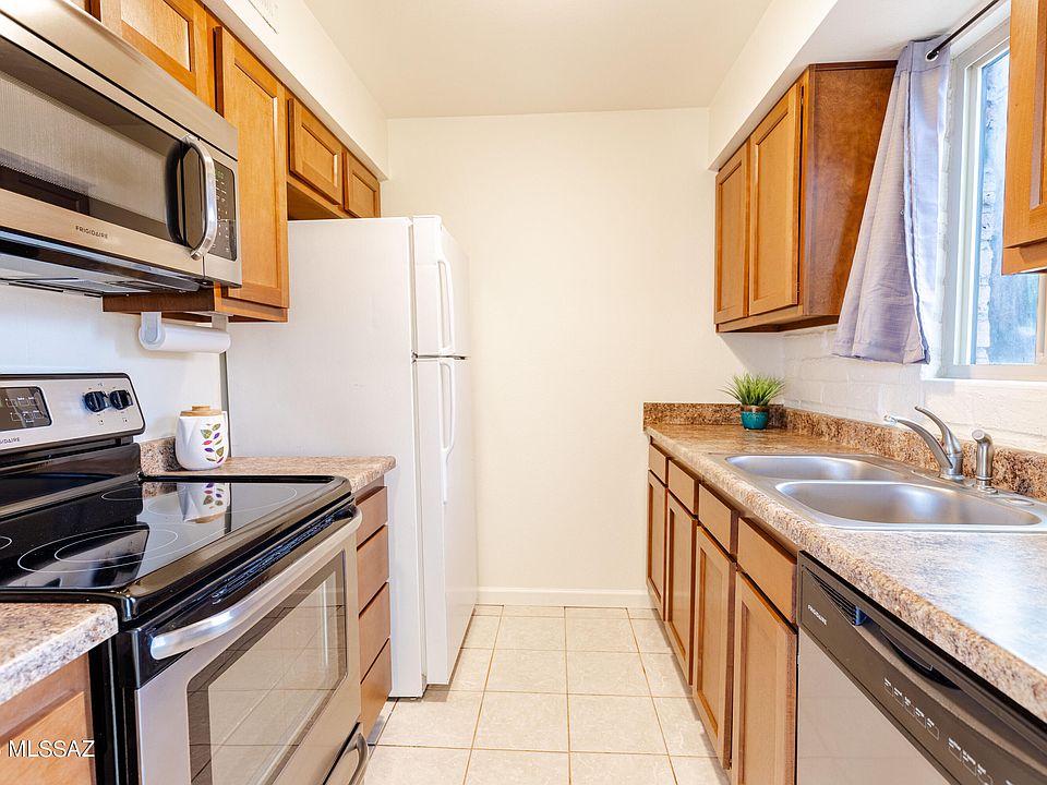 1st image of 6581 Calle La Paz Dr #D