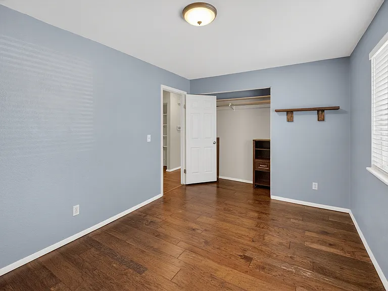 19054 W 61st Pl — Photo 13