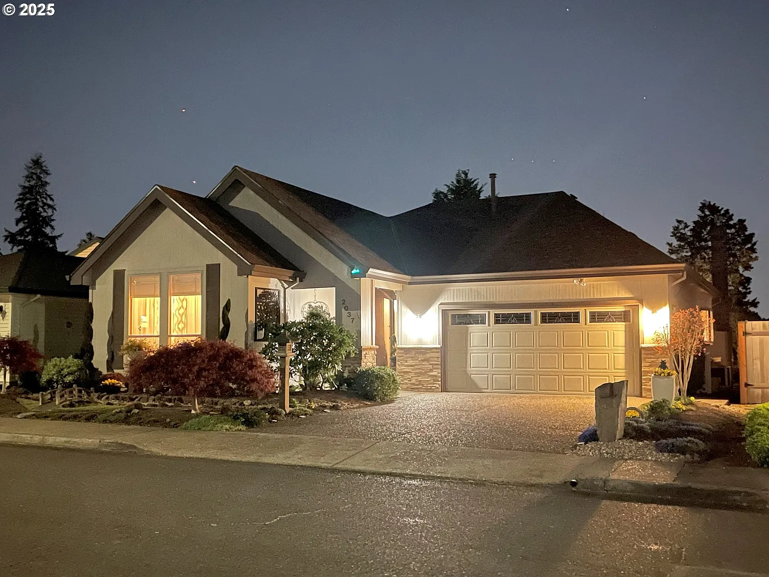 2037 NE 158th Pl photo 1
