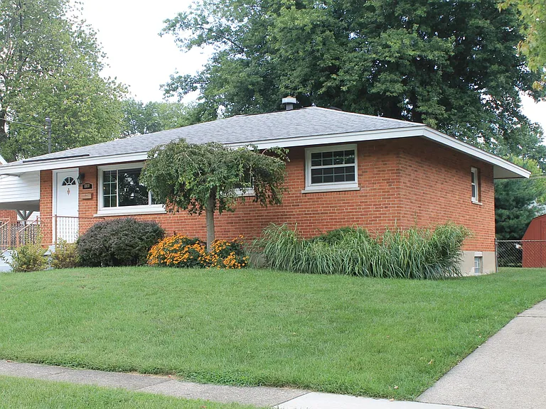 10610 Lemarie Dr — Photo 2