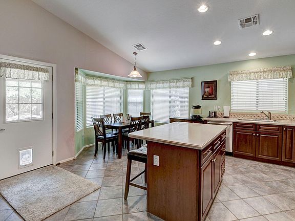 5th image of 43407 N 43rd Dr