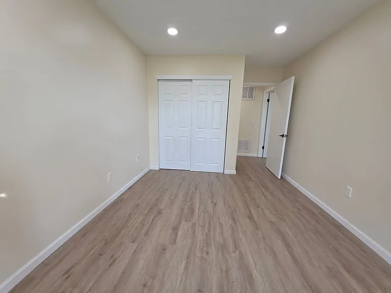 12 Amberly Ct — Photo 17