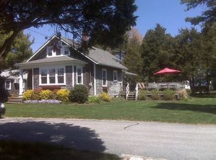 30 Wamsutta Ave, Bourne, MA 02532