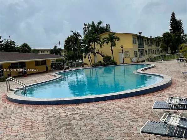 20201 NE 29th Ct APT D112, Aventura, FL 33180