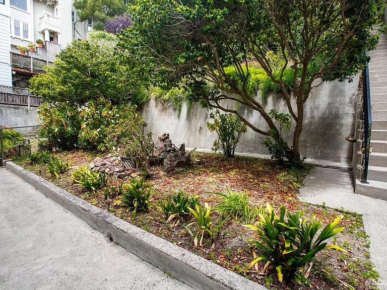 2850 Jackson St — Photo 21
