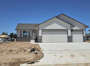 4474 N Rutgers Ct, Maize, KS 67101