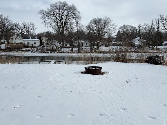 5th image of 204 South Mill Street