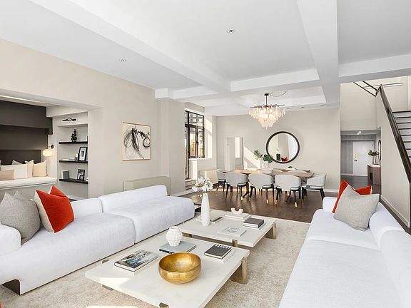 4th image of 135 W 70th St #Phabc